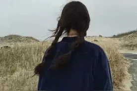 村里有个长舌妇图片