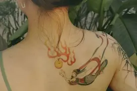 她把敦煌纹在身上，美哭了！图片