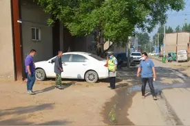 痛心！9岁女童驾驶电动三轮车，从8岁男童身上轧过去图片