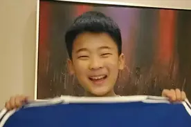 奥运冠军王楠骄傲晒娃：10岁儿子乒坛首战！4岁女儿将成职业选手图片