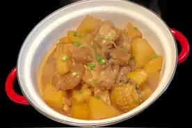 潮爸8月12日午餐记录，鲍鱼烧牛蹄筋、龙口粉丝烧大虾图片
