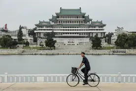 故事：朝鲜靠自己技术造公交车，车迷：发动机哪来的？图片