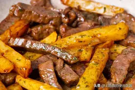 土豆和它搭巨香，鲜香肉嫩，一顿能吃三碗饭图片