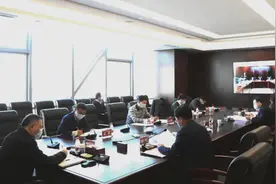 协调推进成都产业基地建设，李守武视频连线成都市副市长曹俊杰图片