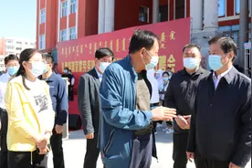 扎赉特旗与北京市丰台区联合举办京蒙劳务协作暨高校毕业生现场招聘会图片