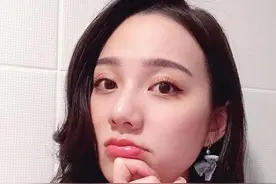 女星曝潜规则价目表，富商出17万现金邀请她同游4天3夜！图片