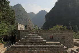 贵州兴义市楼纳露营服务中心，土地中自然生长的现代性图片