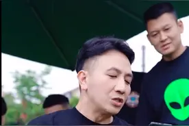 重生（第十五幕）：太煎熬！小乐患病，林生斌带小乐在医院排长龙图片