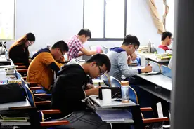 中小学在编教师，还有必要考研吗？一线教师：趁早准备图片