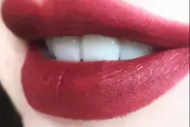 涂口红不掉色的小妙招，简单又好用图片