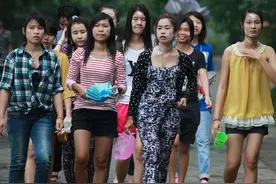 很多留在缅甸的中国人，生活工作舒适，娶妻生子没压力，不愿回国图片