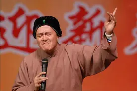 小沈阳跌入神坛，为什么赵本山不肯用他？原来沈春阳一直在说谎图片