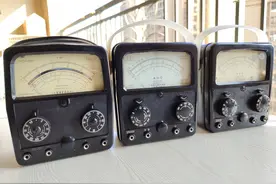1963年震华500型万用表！500表的最高工艺水准！三代表拆盖看差异图片