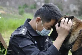 治庸·铁军|看哭了！一场特别的荣退仪式图片