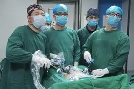 七旬老人肝癌破裂，五年来，他把生活过成诗图片