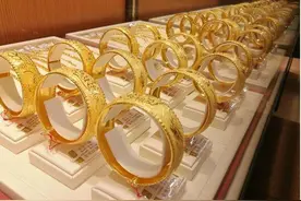 国际黄金持续上涨，2020年的黄金首饰价格有望跌到200多一克吗？图片