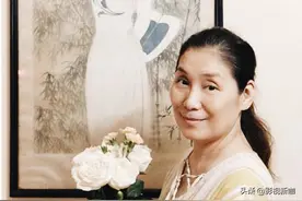 许久不见杨盼盼，59岁双眼凹陷略显发福，传奇“穆念慈”还是老了图片