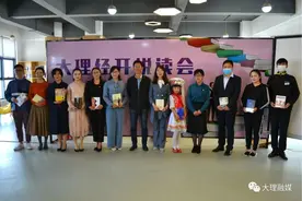 让我们一起“悦”读，感受文字之美，尽享读书之乐！图片