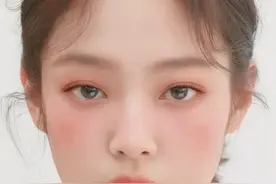 撼动顶流的Jennie少女蜜桃妆，怎么化才能拿下男神？图片