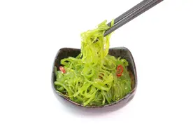 日料店里的「海藻丝」是什么？图片