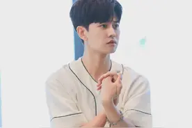 任嘉伦、白鹿、王一博等明星的小八卦图片