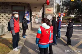 疫情无情人有情 网格服务永不停图片