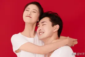 黄子韬云参加好兄弟王彦霖婚礼，表示看哭了，“预定”干爸位置图片