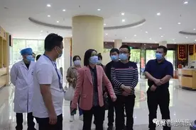 常德市武陵区委常委、统战部部长向艳艳一行来常德市骨科医院调研指导图片