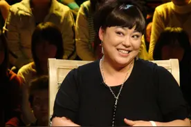 "胖嫂"李菁菁疑似家暴，骑在女儿身上掐脖子，丈夫忍不了与其离婚图片