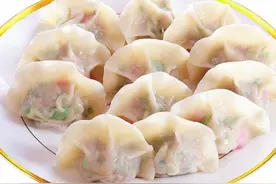 过年吃饺子：家常饺子的包法，调馅，肉馅多汁，好看又好吃图片