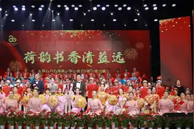 八手联弹神仙级名场面，原来是为了庆祝这所学校80岁图片