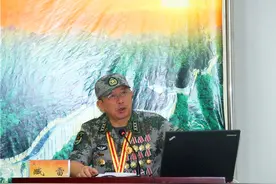 一级英模+“铁血营长”，他的故事激励前行图片