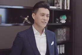 《突围》首播口碑爆棚，靳东上演千年老二，闫妮霸气侧漏特带感图片