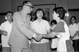 美穗子：聂荣臻的日本女儿，1980年来中国寻亲，含泪称聂荣臻爸爸图片
