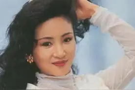 谢贤欠14K赌债，邓光荣无能为力，狄波拉无奈，精心打扮求助赌王图片