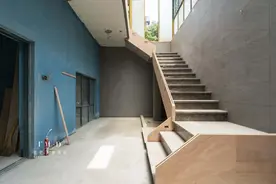 我坚持把地下室的楼梯移到室外，扩大室内面积，还能有下沉式庭院图片