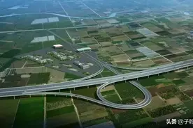 广东在建设的一条高速公路，全线共设隧道8座，建设工期4年图片
