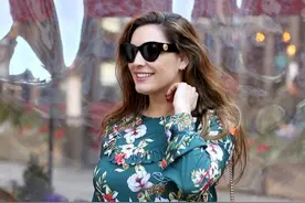 英国女神 凯莉·布鲁克(Kelly Brook)图片