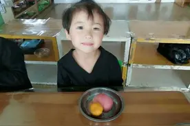 为何幼儿园分食物那么“抠门”？4点原因，老师不说也要心里有数图片