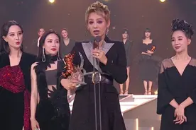 宁静说张雨绮身上散发肉香，表情耐人寻味，说她味道不如自己好闻图片