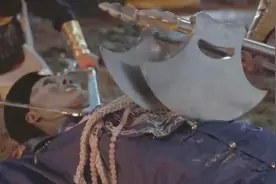 僵尸叔叔：人类武士大战僵尸，奈何僵尸刀枪不入，损失惨重视频封面