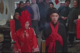 《骆驼祥子》虎妞嫁给祥子，人生没开挂反而丧命，只是因为贫穷吗图片