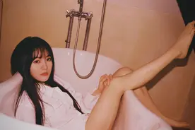 莫寒，白衬衣图片
