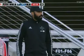 3-2绝杀逆转！43岁亨利终于赢了，前巴萨天才打破3场进球荒图片