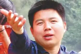11年前，一对翁婿在火场三进三出救下6名小孩，他们后来怎么样了图片