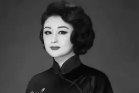 美丽的“谢大脚”走了：凭实力被赵本山力捧十几年，和丈夫裸婚，一生无子女图片