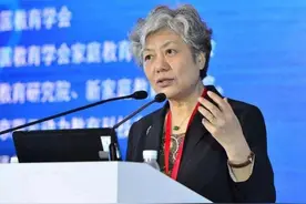 如果教育不好自己的孩子，那就不是好老师！你怎么看？有道理吗？图片