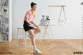 张子枫代言New Balance，穿糖果色系服饰，元气活泼图片