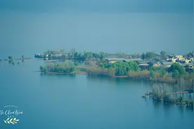 大理旅行，洱海边的度假酒店，眺望碧海蓝天图片