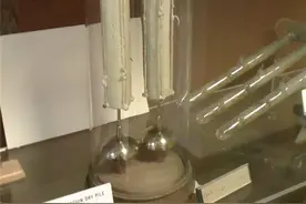 牛津电铃：两节干电池，181年敲了百亿次，没人知道电池构造图片